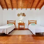 Casa Abuela Maria * Ла-Олива